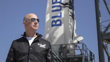 Panie Bezos, tak pan nie ucieknie przed podatkami. Miliarder wsiada do rakiety i będzie kosmicznym turystą