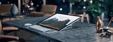 Reklama komputera Microsoft Surface Studio wgniata w fotel
