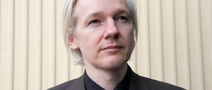 Za drzwiami Ambasady Ekwadoru, czyli Julian Assange Schrodingera Vault7