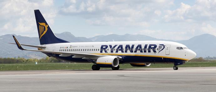 Ryanair zapowiada Wi-Fi w samolotach. Ceny? Niektóre "są szokujące" - mówi przedstawiciel