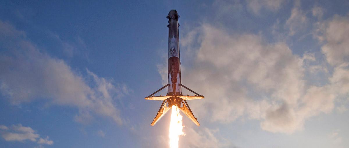 Ile zaoszczędził SpaceX na ponownym wykorzystaniu rakiety Falcon 9?