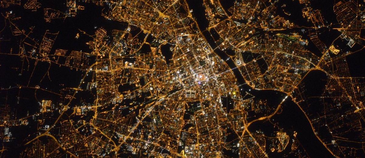 Warszawa z Międzynarodowej STacji Kosmicznej (ISS)