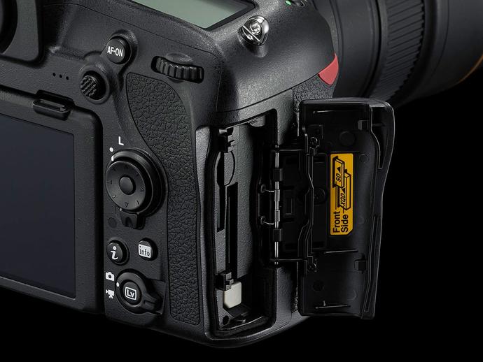 Nikon D850 już oficjalnie. Fotografuje w 45 MP i nagrywa w 4K