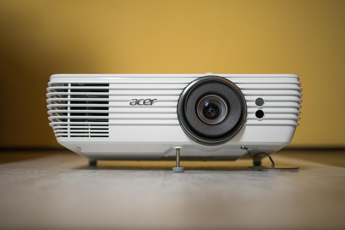 Projektor 4K Acer V7850 - recenzja 