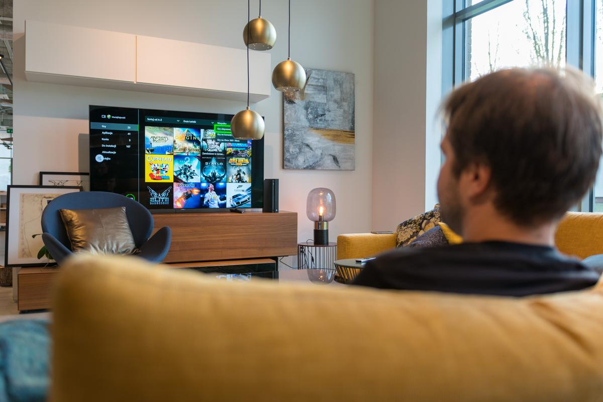Wybieramy odpowiedni telewizor do nowej konsoli Xbox One X