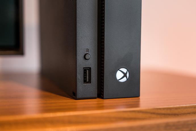 Microsoft nie kłamał: wyniki sprzedaży Xbox One X powyżej oczekiwań