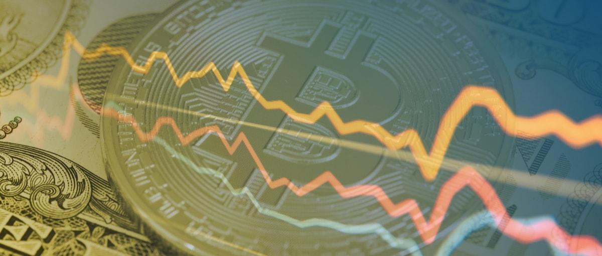 Dlaczego kurs bitcoina spada? Trzy najważniejsze powody