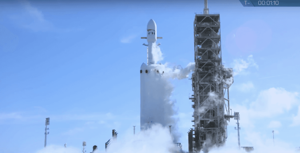 Falcon Heavy class="wp-image-675235" 