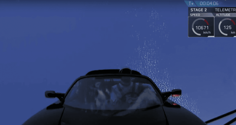 Tesla Roadster class="wp-image-675226" 