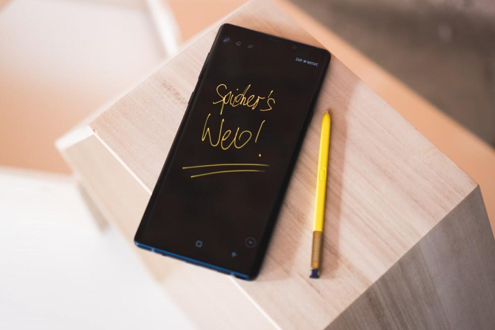 Samsung Galaxy Note 9 rysik S Pen class="wp-image-782008" title="Do czego właściwie służy rysik w Samsungu Galaxy Note 9?" 