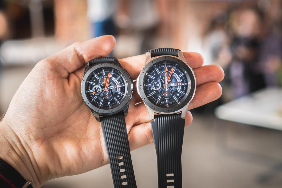 Samsung Galaxy Watch w dwóch rozmiarach class="wp-image-782059" title="Samsung Galaxy Watch w dwóch rozmiarach" 