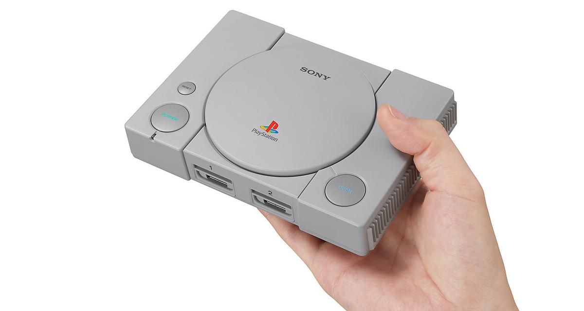 Sony poszło śladami Nintendo i też zamierza wydać odświeżoną wersję swojej klasycznej konsoli do gier. Sony PlayStation Classic to miniaturowy sprzęt kosztujący 99 dol., na którym jest preinstalowanych 20 gier.