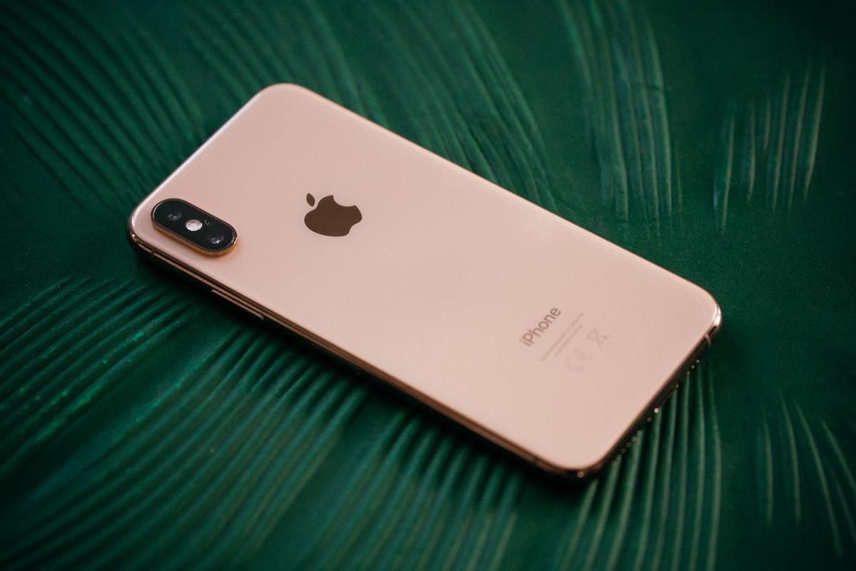 Apple po cichu naprawia problem z ładowaniem iPhone’a XS i XS Max