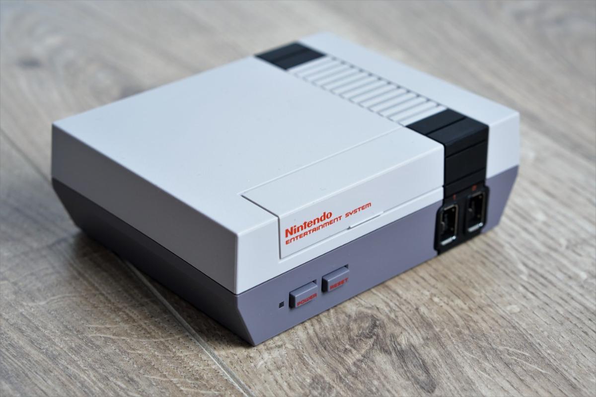 Nintendo Classic Mini (NES Mini) - czy warto kupić tę konsolę w 2018 roku?