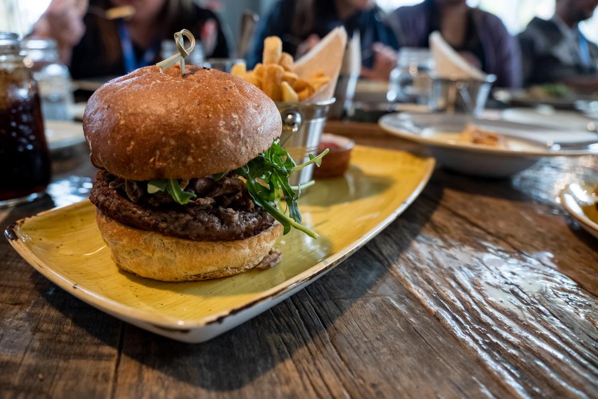 Impossible Burger 2.0 - sprawdziłem, jak smakuje sztuczne mięso