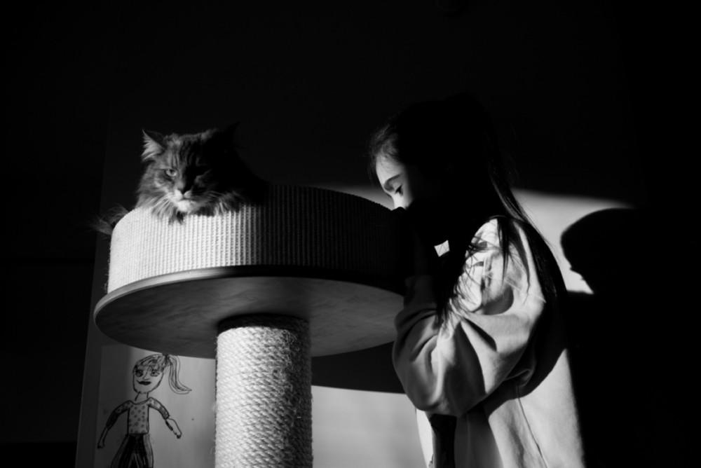 Fot. Marta Szyszka, &quot;Girl with Cat&quot;, wyróżnienie w kategorii Lifestyle 