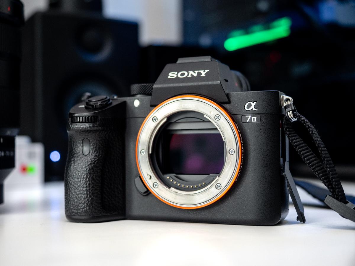 Premiera Sony A7S III możliwa latem. Canona EOS R5 zobaczymy w czerwcu