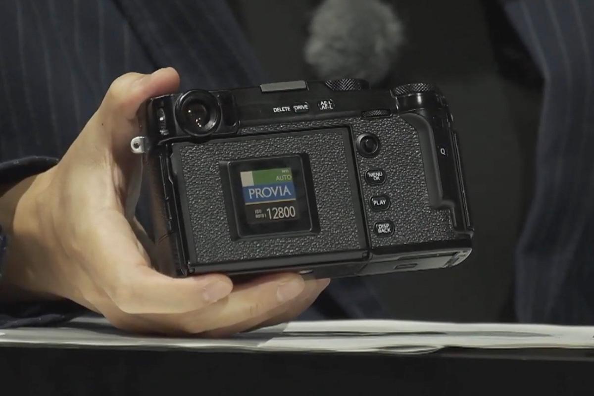 Nadchodzi Fujifilm X-Pro3 z tytanowym korpusem i ukrytym ekranem