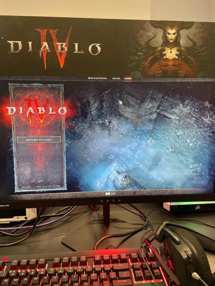 Tak wygląda stanowisko gry w Diablo IV dla dziennikarzy. class="wp-image-1031999" 