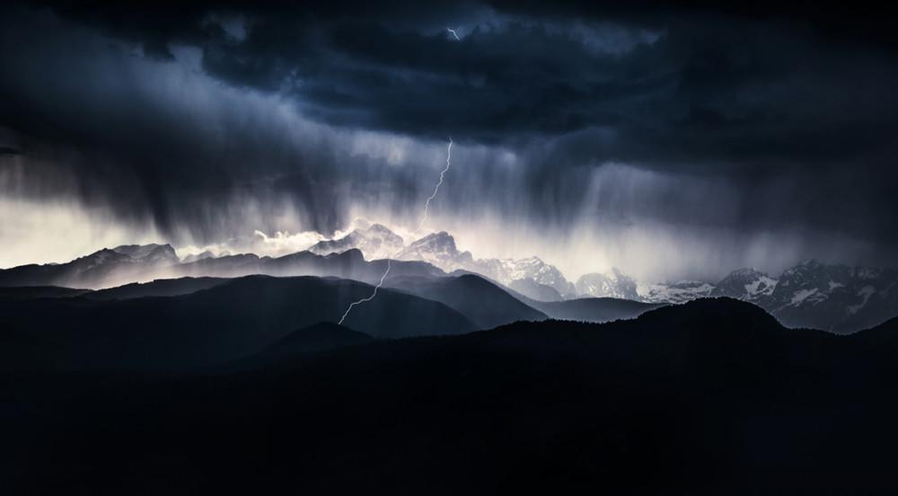 Fot. Ales Krivec (Słowenia) &quot;A stormy day&quot;, zwycięzca w kat. Krajobrazy class="wp-image-1041218" 