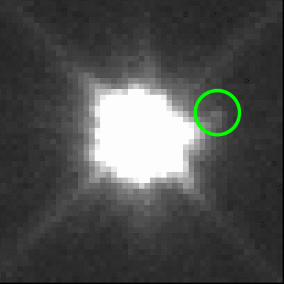 Satelita Eurybatesa. Źródło: NASA/HST/Noll class="wp-image-1068480" 