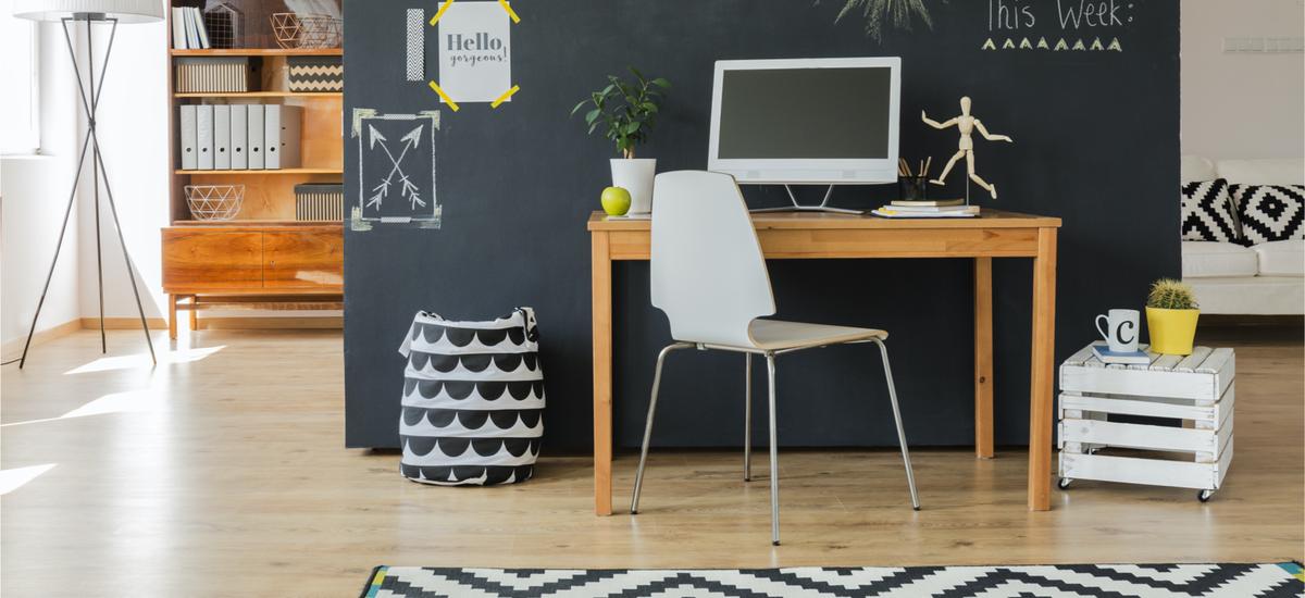 #HomeOffice: Jak zorganizować sobie pracę w domu &#8211; poradnik