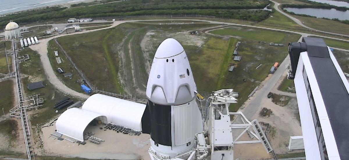 Astronauci SpaceX polecą używanym statkiem na szczycie używanej rakiety