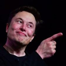 Elon Musk: pracuję 120 godzin tygodniowo. Założyciel Twittera: To idiotyzm
