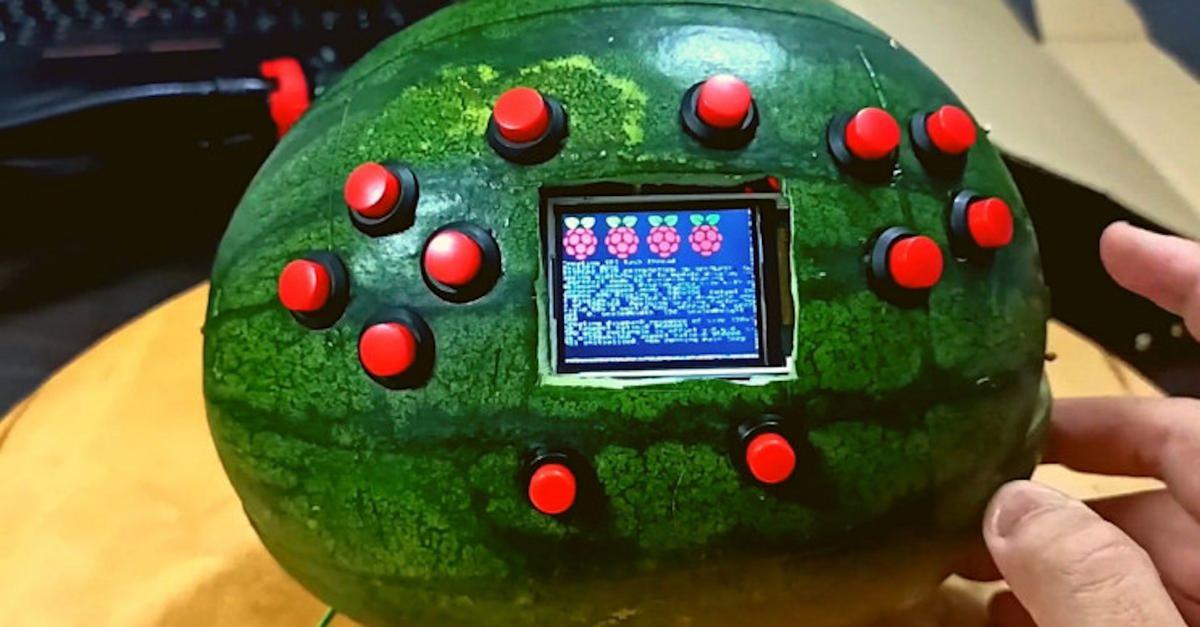 Student zrobił Game Boya z arbuza. Tak, dobrze czytacie