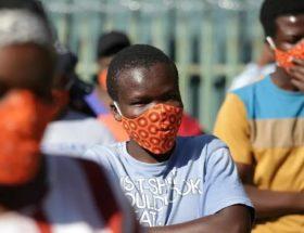 Koronawirus w Afryce. Ludzie się zarażają, ale mniej osób choruje