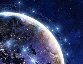 Internet z satelitów Starlink trafia do pierwszych klientów. Ruszyły testy
