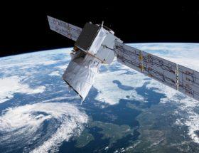 Konstelacja satelitów SpaceMobile może dostarczyć Internet wprost do telefonów. O ile nie spowoduje katastrofy na orbicie