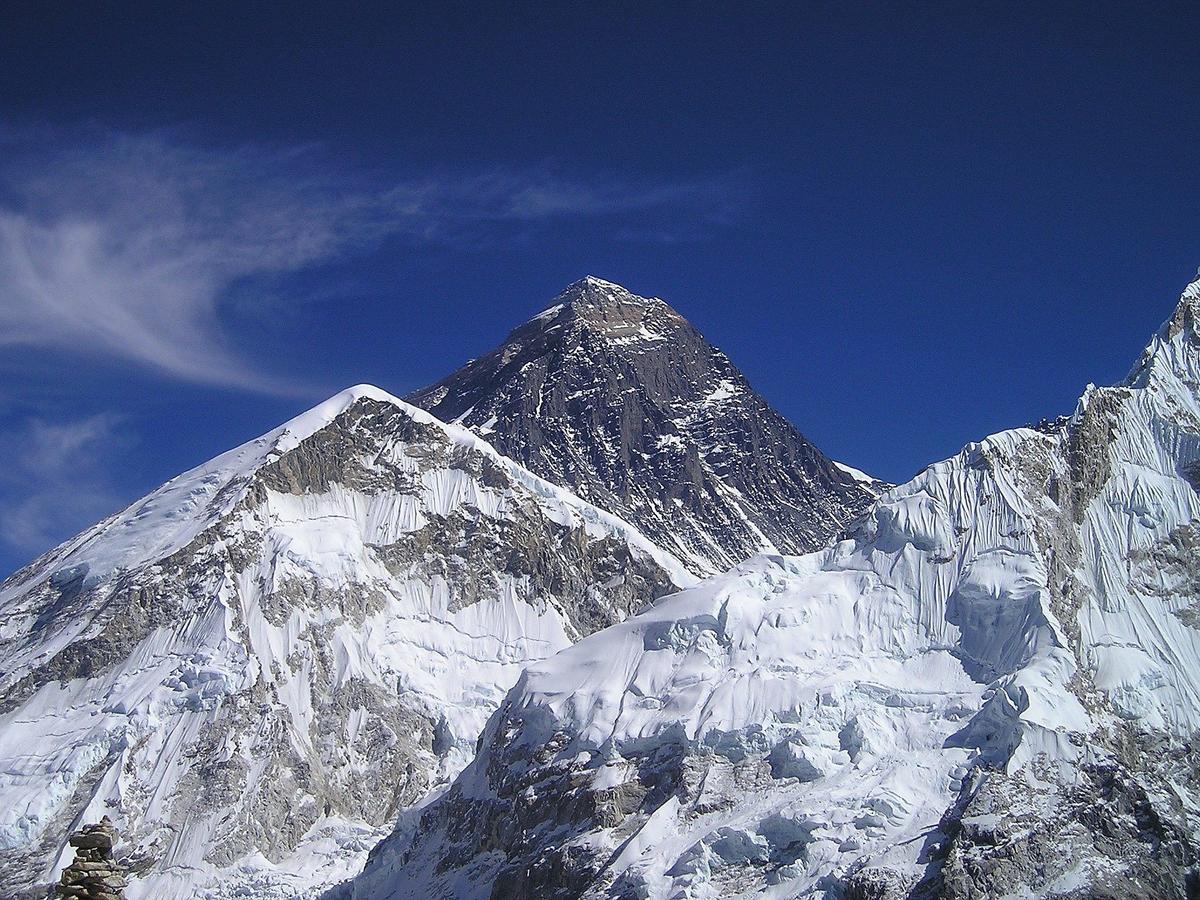 Mount Everest urósł o 86 centymetrów