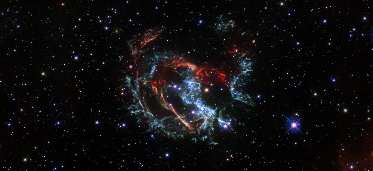 Astronomowie obserwują pozostałość po eksplozji supernowej, której nikt nie widział