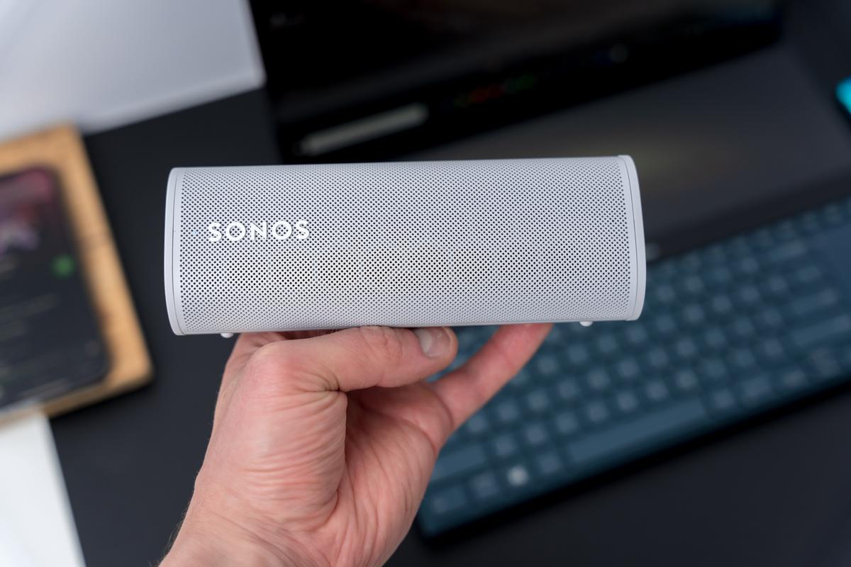 Sonos Roam to szwajcarski scyzoryk wśród głośników. Recenzja class="wp-image-1666503" 