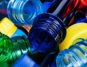 Krótka piłka: plastik jest szkodliwy, więc został uznany za toksyczny materiał