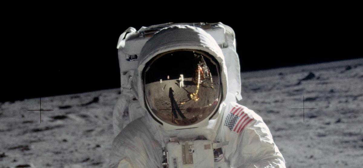 Co widział Buzz Aldrin? Fotograf pierwszy raz pokazał Księżyc oczami słynnego astronauty