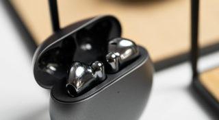 Huawei FreeBuds 4: oto dlaczego polubisz te douszne słuchawki