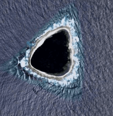 Na środku oceanu znaleziono dziurę. Ziemia wciąż ma tajemnice