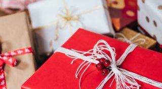 Jaki prezent dla mamy na święta Bożego Narodzenia? Pomysły i propozycje