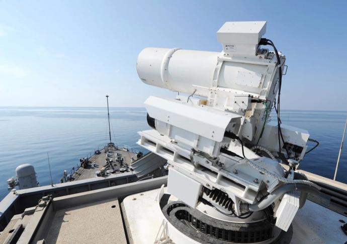 Po laserach nadchodzi HPM. Marynarka USA stawia na broń mikrofalową