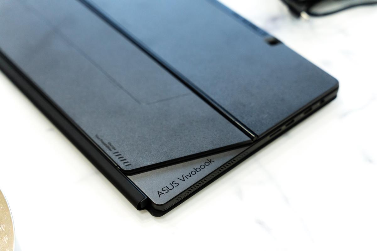 Asus VivoBook Slate 13 OLED 