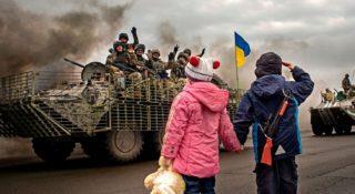 Wojna w Ukrainie. Zdjęcie dzieci i żołnierzy ukraińskich