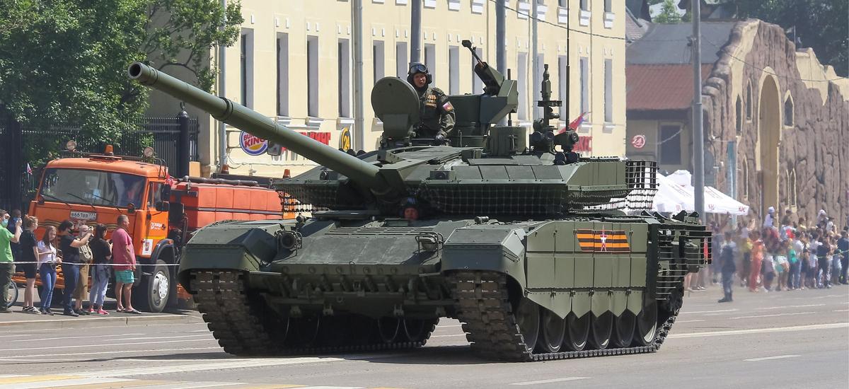 Czołg T-90M zniszczony granatnikiem Carl Gustaw - nagranie
