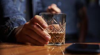 Picie alkoholu za młodu zmienia chemię mózgu. Naukowcy właśnie znaleźli sposób na odwrócenie tego procesu
