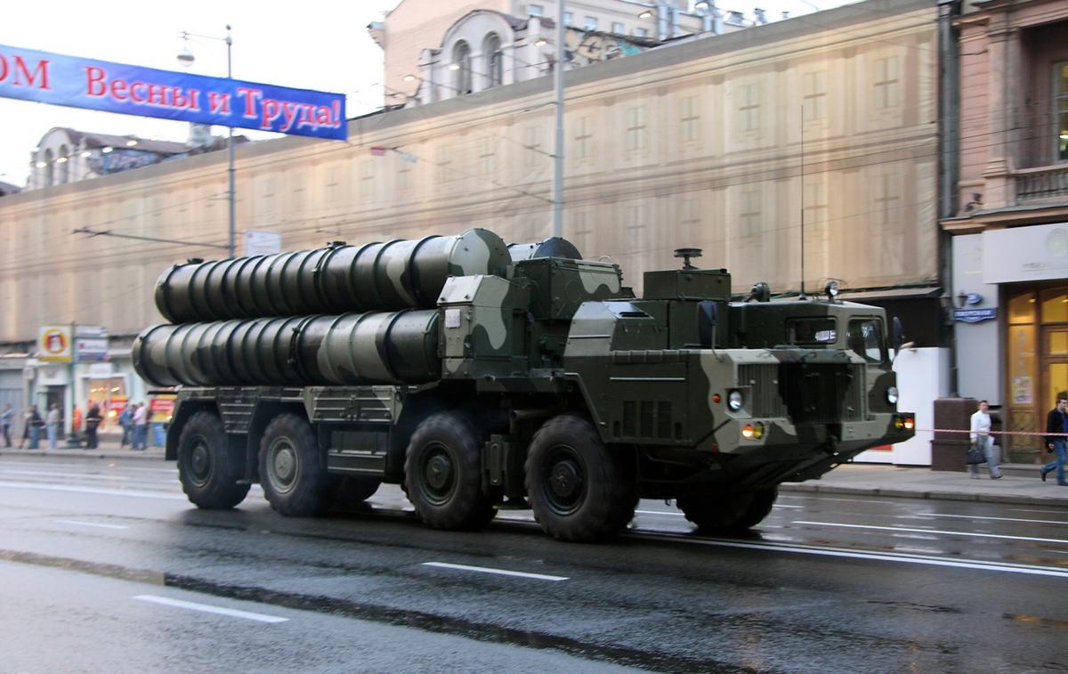 Rakiety S-300 do obrony Petersburga będą siały terror w Ukrainie
