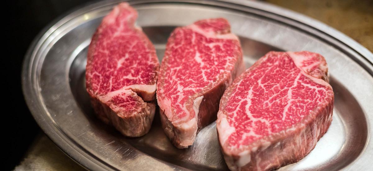 Sztuczna wołowina Kobe z drukarki 3D. To się dzieje naprawdę