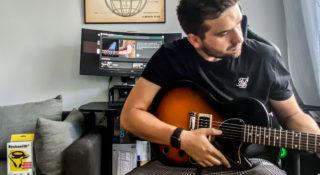 Nauka gry na gitarze z grą wideo. Rocksmith+, lekcja pierwsza