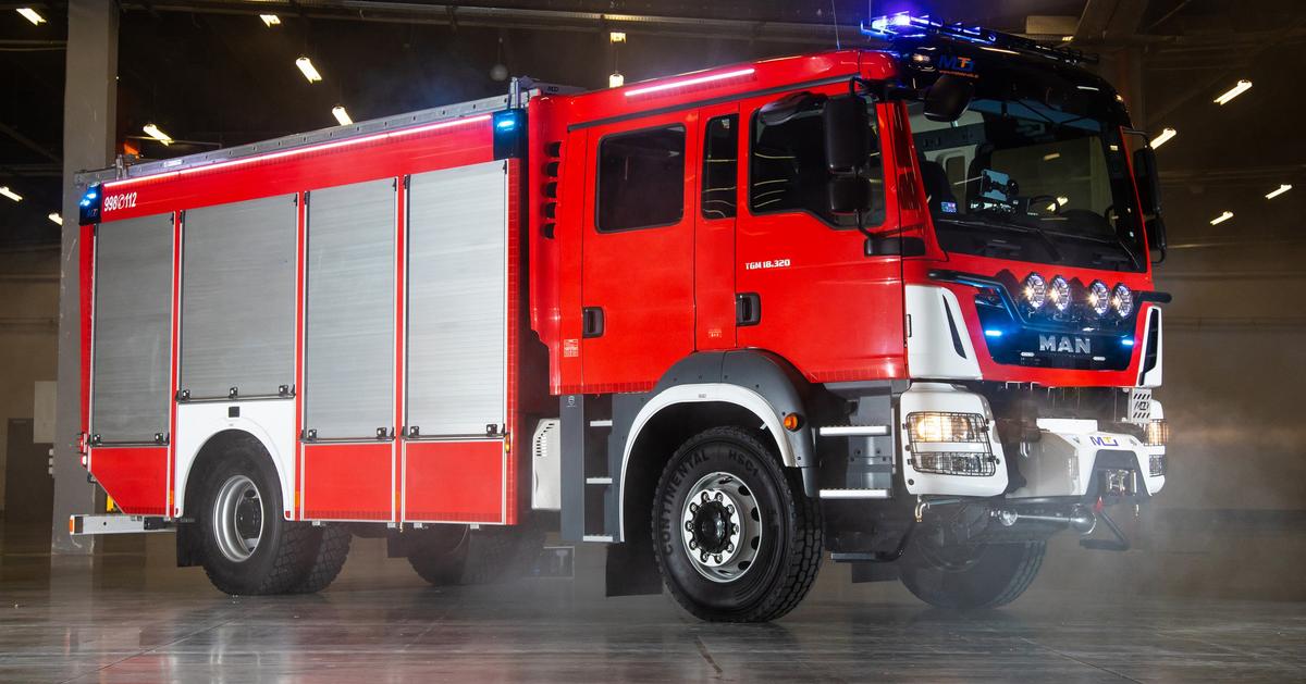 Straż Pożarna udostępniła w sieci swoje pojazdy. Za darmo i do własnoręcznego złożenia