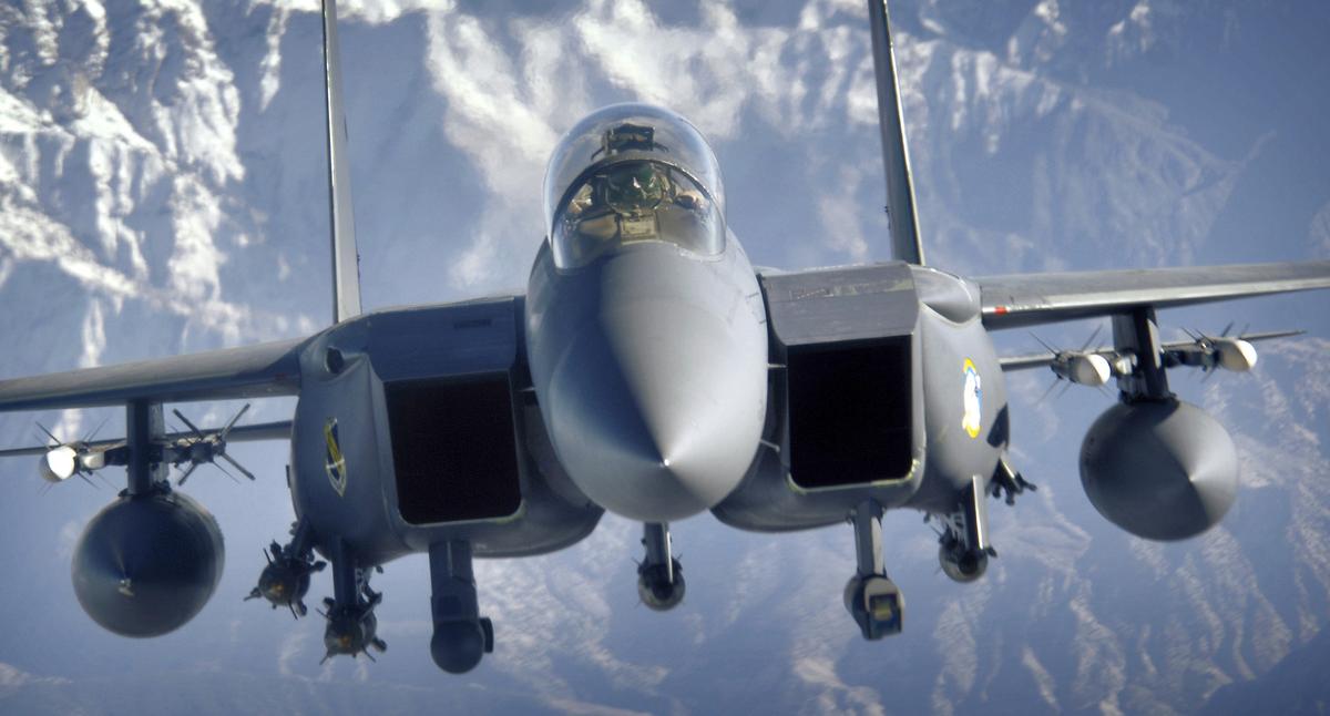 Legendarne F-15E pojawiły się w Polsce. Te samoloty mogą mocno uderzyć